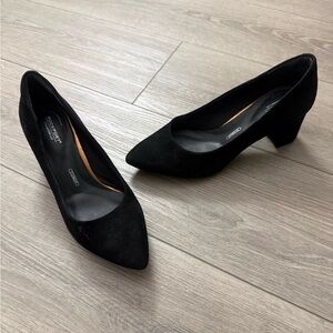 NWOT Rockport Classic Black Women's Pumps Size 6